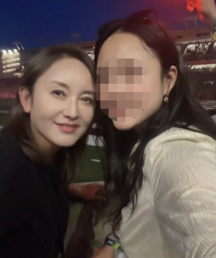 Good news after seven years of Cho Min-ki's death...My wife, Kim Sunjin. I got emotional