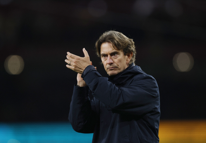 I can't watch it anymore! Fans left one after another...I'm so sorry. North London derby complete defeat → Another lowest EPL record, Frank finally apologizes