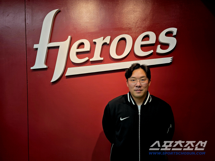 It's An Chi-hong of Kiwoom, not Hanwha anymore. I don't even want to think about it this year, so I'll make up my mind 