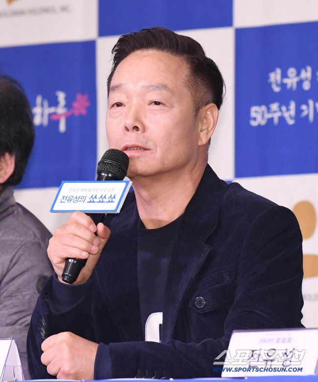 Kim Hak-rae was offended by the notification of getting off the morning yard with his nine-year companion, and Lee Kwang-ki took my seat