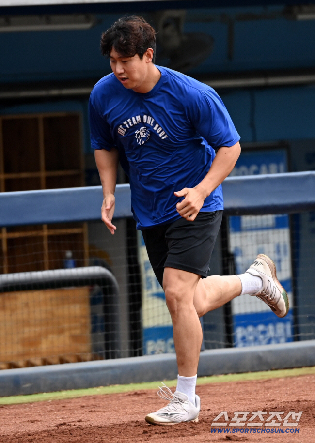  The last-place team has no mercy. Unfortunate 92 home run hitters are released, and infielders on multi-year contracts retire