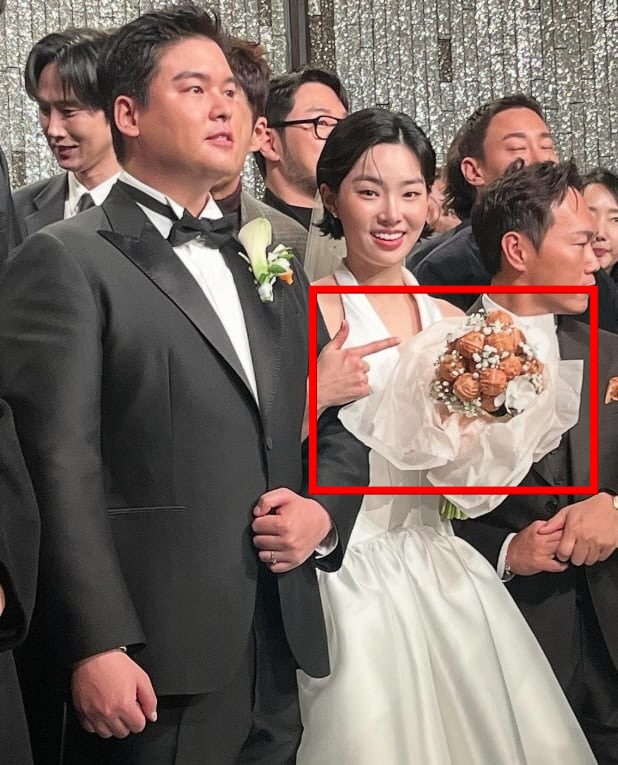 'One and Only'...Lee Jang-woo ♥ The 'Nodu Bouquet' that appeared at Cho Hye-won's wedding