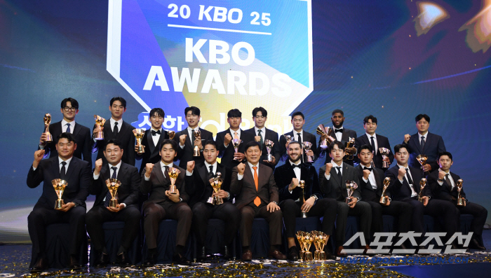 Faces of Glory at the 2025 KBO Awards