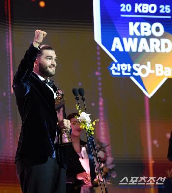  KBO MVP Hanwha Ponce Eagles Fighting