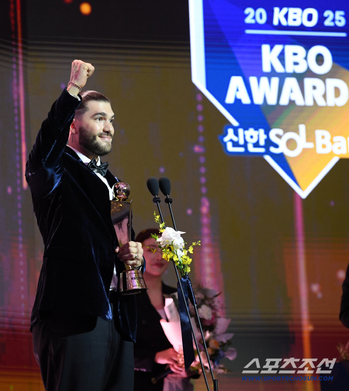  KBO MVP Hanwha Ponce Eagles Fighting