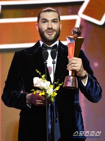  Ponce is selected as the 2025 KBO MVP