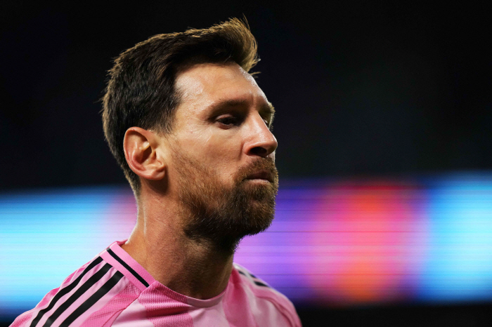 Sonny, I'll win the championship. 1 goal, 3 assists. MLS PO horror record. 1300 points of total fear, 10 points, Messi's super one-man show Miami, MLS East finals