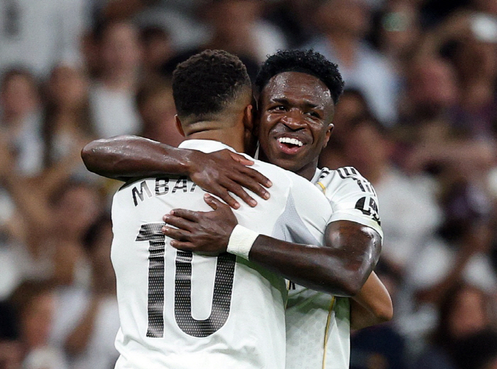 1st tier shock reveal! Ronaldo's annual salary in his heyday is demanded to renew his contract beyond the limit, and the conflict with the manager is expected to appear as the highest sale ever in the transfer market