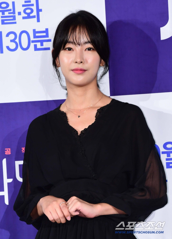 Go Won-hee Confirms Divorce After Two Years of Marriage