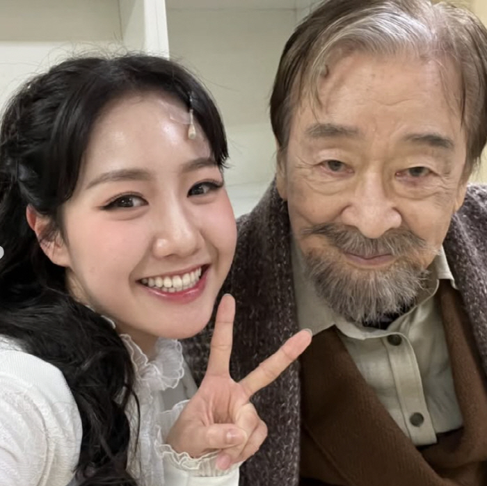 I even learned the attitude of mourning for Jin Ji-hee and Lee Soon-jae, granddaughters of high kick.