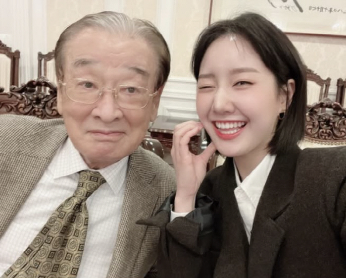 I even learned the attitude of mourning for Jin Ji-hee and Lee Soon-jae, granddaughters of high kick.