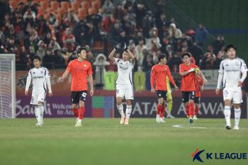 I was beaten by the Korean duo Kangwon lost 13 games to Oh Se-hoon's net goal Machida 