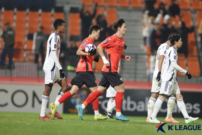 I was beaten by the Korean duo Kangwon lost 13 games to Oh Se-hoon's net goal Machida 