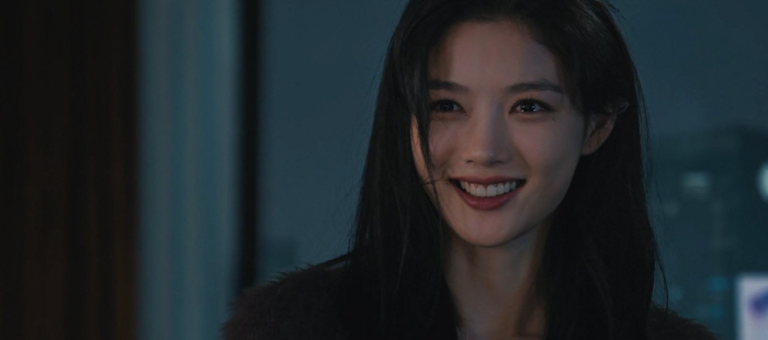 Kim Yoojung is really crazy..Dear X, global viewers are fascinated by the new face