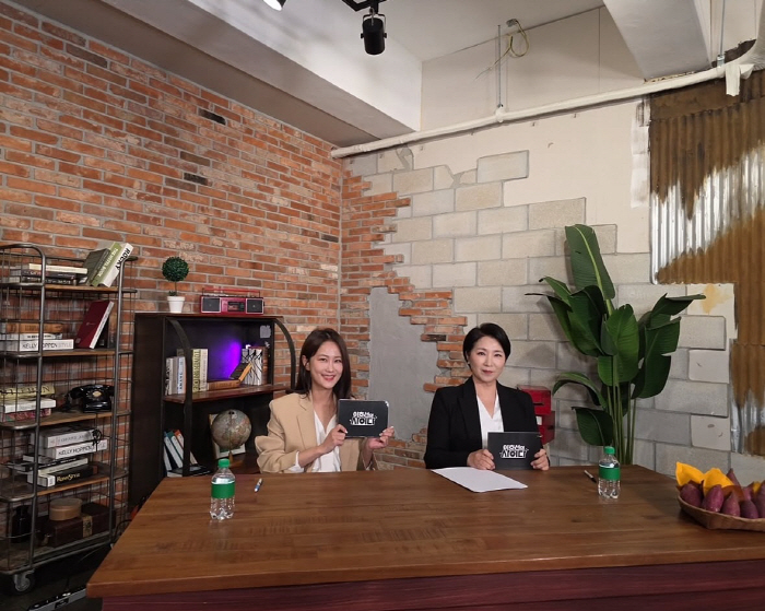 Lee Sook-cam Cider Counselor Professor Lee Ho-seon will take charge of a talk show...To present an anti-war solution that breaks the existing consultation framework  (cider)