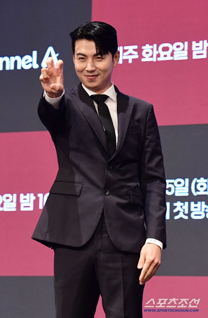 MLBKBO Legend Why go to baseball variety shows? Choo Shin-soo turned amateur women's baseball team manager