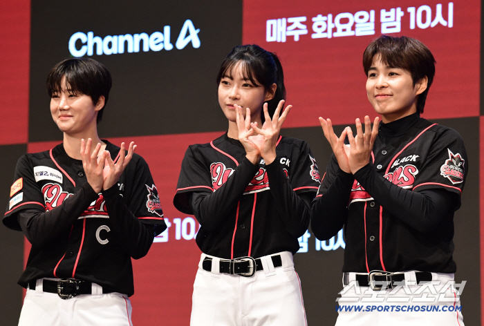 MLBKBO Legend Why go to baseball variety shows? Choo Shin-soo turned amateur women's baseball team manager