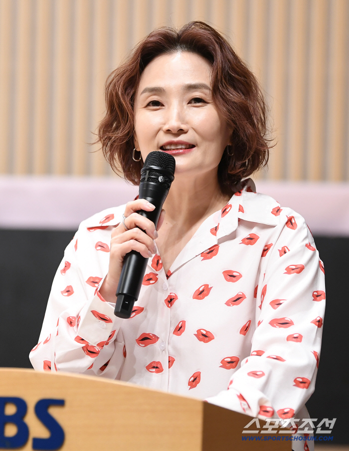 Park Kyung-rim and Lee Soon-jae, the teacher who served as a model for the death of you, if you were in peace