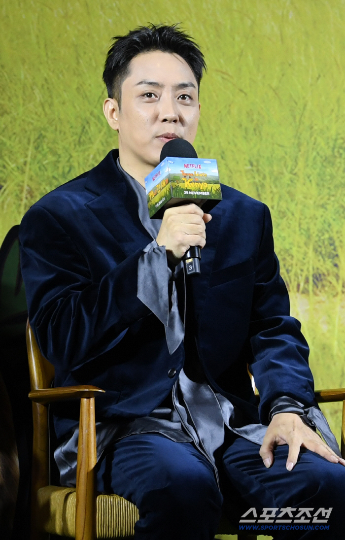  Eun Jiwon is excited