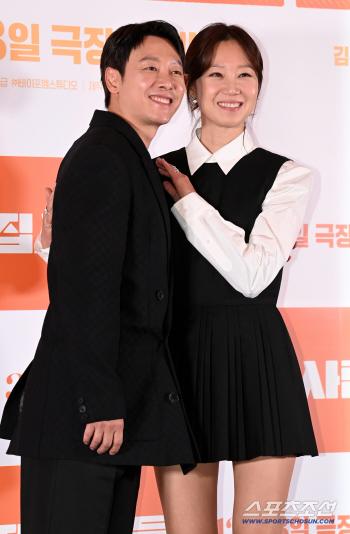  Kim Dongwook Gong Hyojin, friendly couple shot