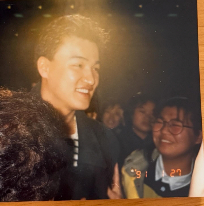 'Memories from 34 years ago...'Thank you for supporting me for a long time'. Park Joong-hoon recalls old memories
