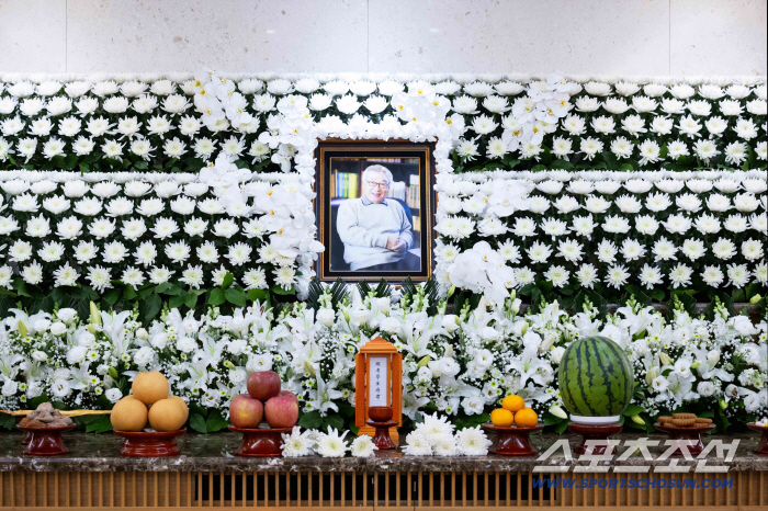 Wife Na Moon-hee → Daughter-in-law Park Hae-mi...The high kick family's goodbye to Lee Soonjae