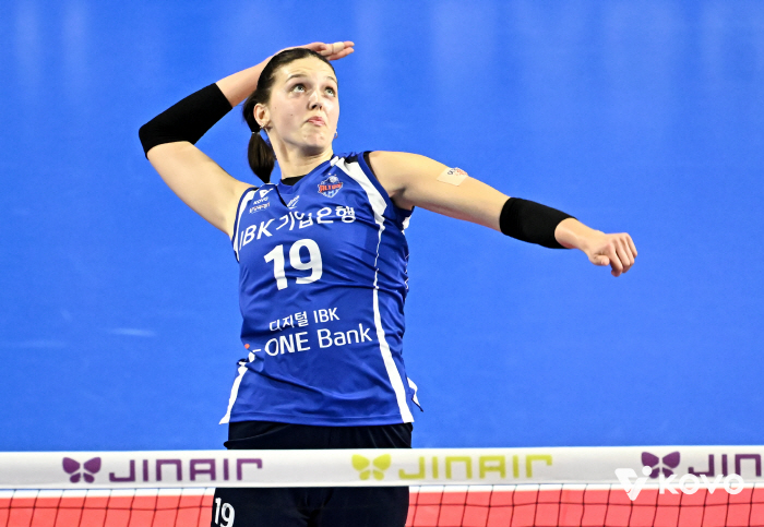 Did the head coach voluntarily resign? Industrial Bank of Korea escapes 7 consecutive losses → First win by acting coach Yeo Oh-hyun, who is thirsty...Heungkuk Life won the shutdown completely