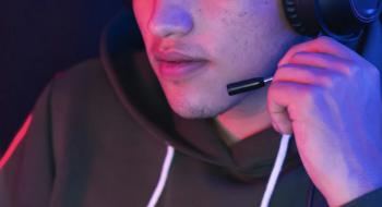 The husband owns 60,000 won per month, and the wife sponsors 140 million won to the broadcasting host