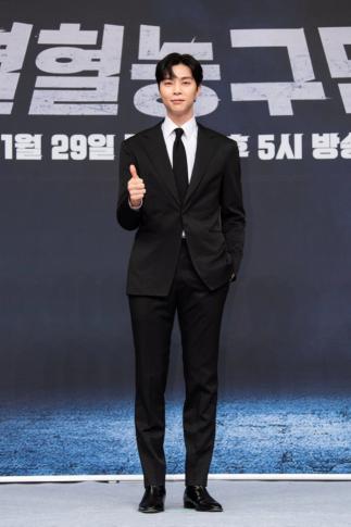 NCT’s Johnny Shares Candid Experience Adjusting to Intense Atmosphere on ‘RISING EAGLES'