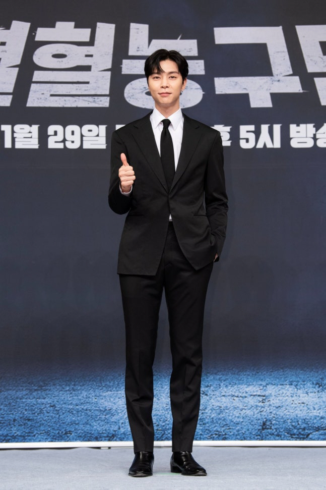 NCT’s Johnny Shares Candid Experience Adjusting to Intense Atmosphere on ‘RISING EAGLES'