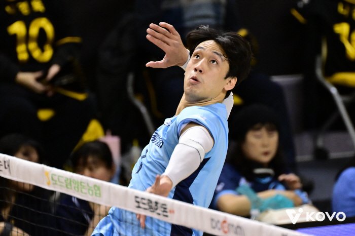 I'm going to release you as the winning leader...Everyone acknowledged and expected, luxury giant's new start 