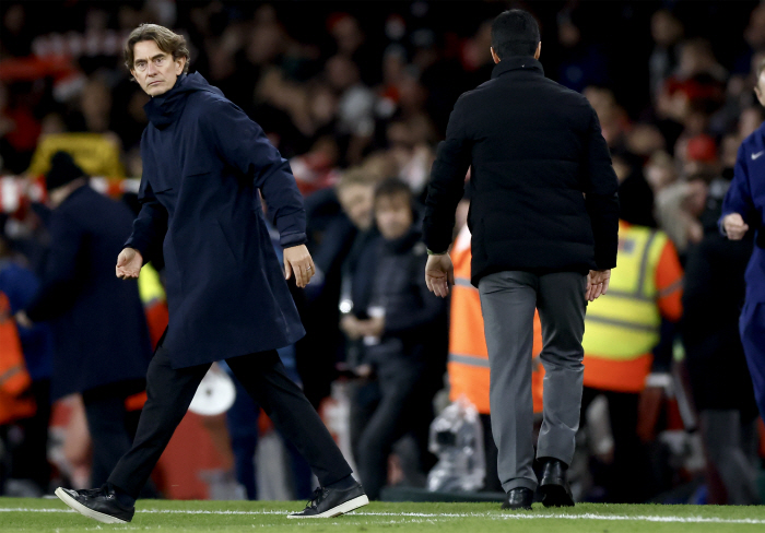 I'm really sorry. I apologize Tottenham's collective apology is the worst defeat since the era of Son Heung-min