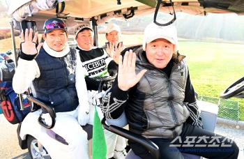  Director Kim Kyung-moon, Yeom Kyung-yup, Kim Tae-hyung, and Lee Kang-cheol will decide the game on the field today
