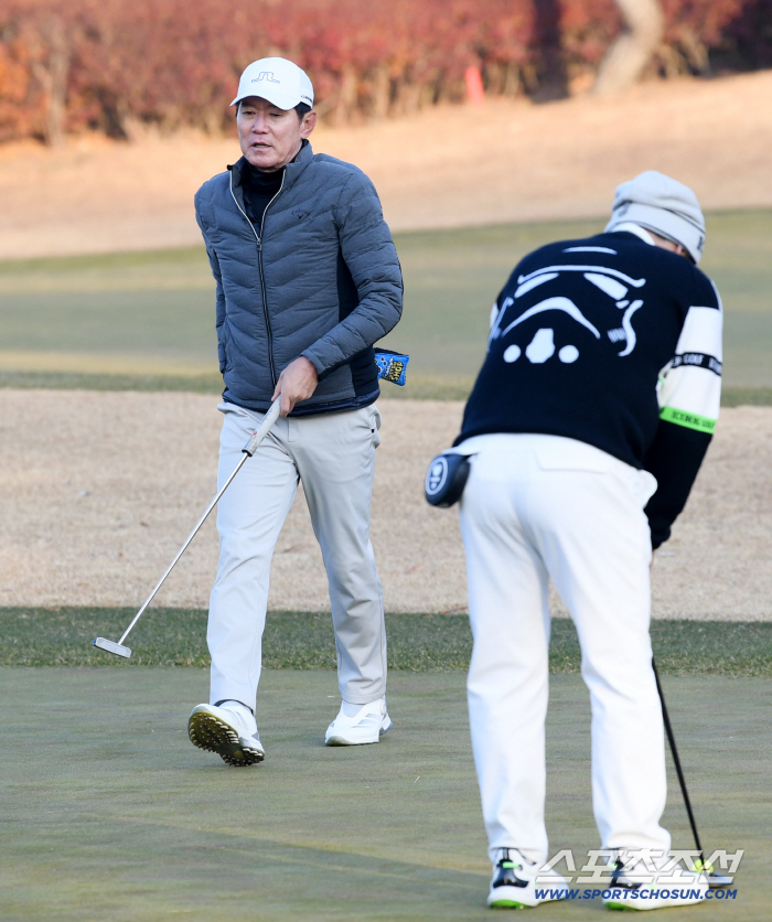  Director Lee Kang-chul's course check