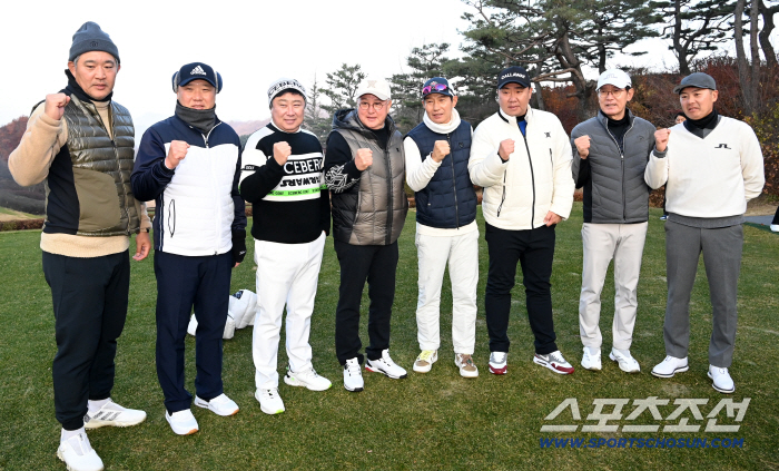  KBO managers gathered at the golf course, fighting for baseball players' golf tournament!