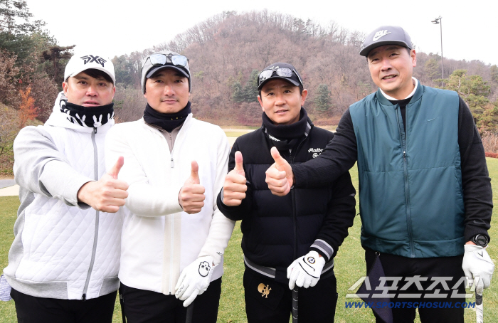  Son Ji-hwan, Jung Jae-hoon, Son Si-heon, Hong Won-ki, coach, is back together in Doosan