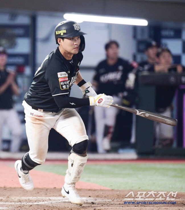 There's a guy who's amazing, 4.8 billion won?Will KT be the eye of another typhoon