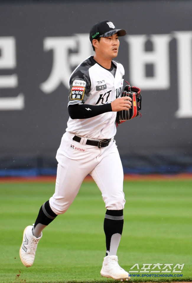 There's a guy who's amazing, 4.8 billion won?Will KT be the eye of another typhoon