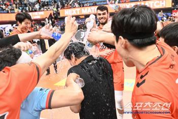 300 wins that no one can reach. The secret is to enjoy the progress of the player rather than to win the championship