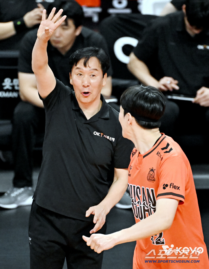 300 wins that no one can reach. The secret is to enjoy the progress of the player rather than to win the championship