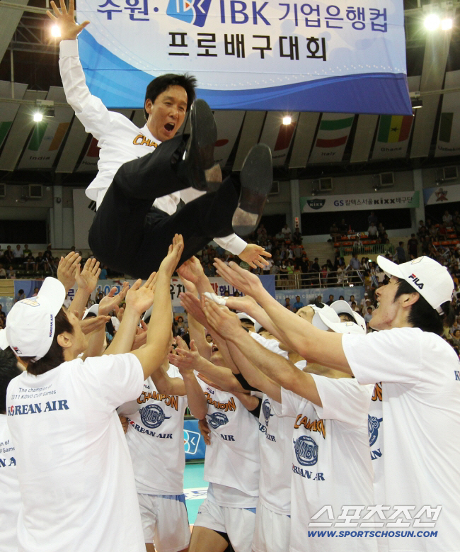 300 wins that no one can reach. The secret is to enjoy the progress of the player rather than to win the championship