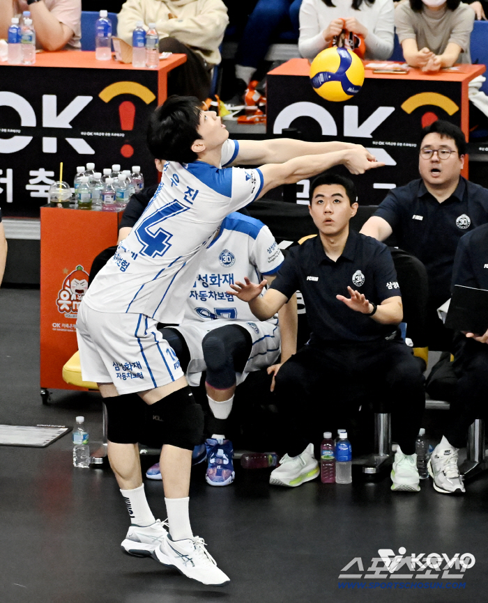 Director Shin Young-chul. The 5th team conquered the 300-win mark for the first time in history → 5th place jump. Samsung Fire & Marine Insurance has lost five consecutive games 