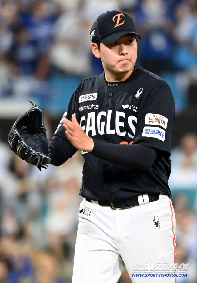 Full time for the first team → Even the KS mound...It's been a year since I've seen the bulk-up effect of my 2nd year 