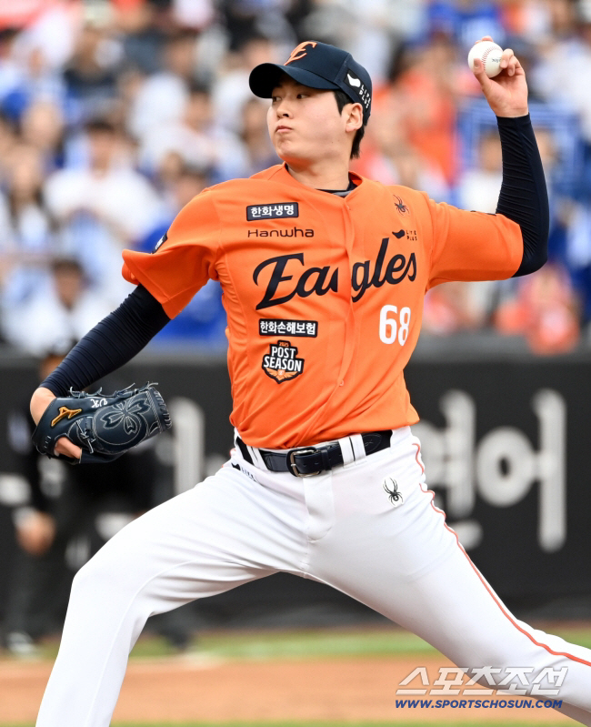 Full time for the first team → Even the KS mound...It's been a year since I've seen the bulk-up effect of my 2nd year 