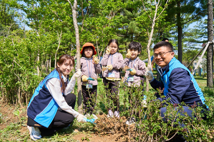 Samchully, a company loved for sharing and giving through sincere social contribution