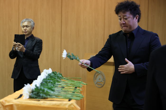 Son-in-law Information Seok → Fan Club Chairman Ha Ji-won sobbing... Lee Soon-jae, Young-myeon in seeing off his juniors