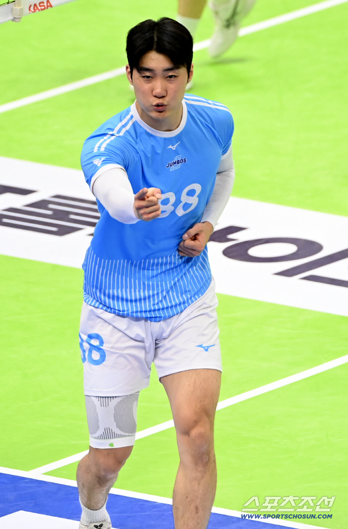 11 points difference in the 3rd set! 27-year-old Lim Jae-young's life game, Brazilian master Shin Eui-soo → Korean Air has won eight consecutive games...KEPCO Shutdown Overwhelmed