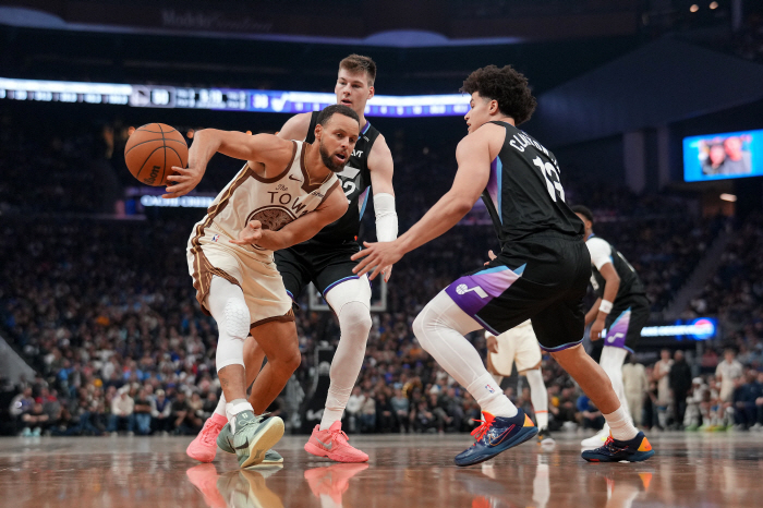 Even Wembley and Koonboy Curry collapsed. An extraordinary number of superstar injuries. NBA Aces in a Time of Suffering for a Reason