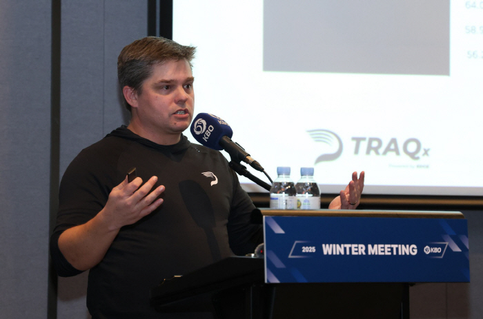 Introduction of new regulations → Biomechanics → Fan-friendly marketing...10 teams communicate in earnest, and the results of the winter meeting