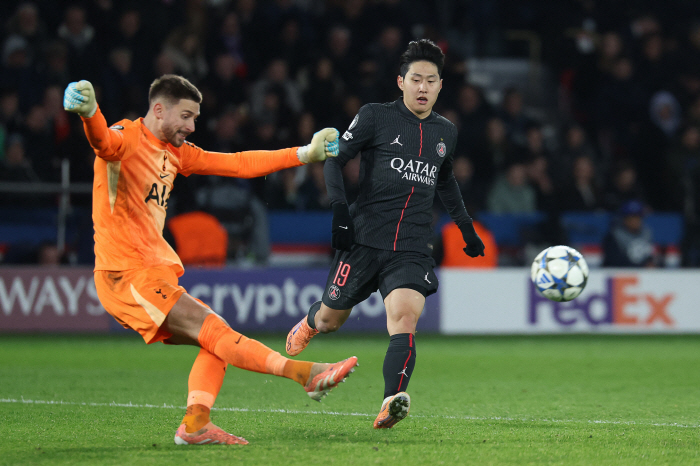 It was a perfect game. PSG coach Enrique, who was really satisfied with the victory over Tottenham, said Lee Kang-in would be the Joker